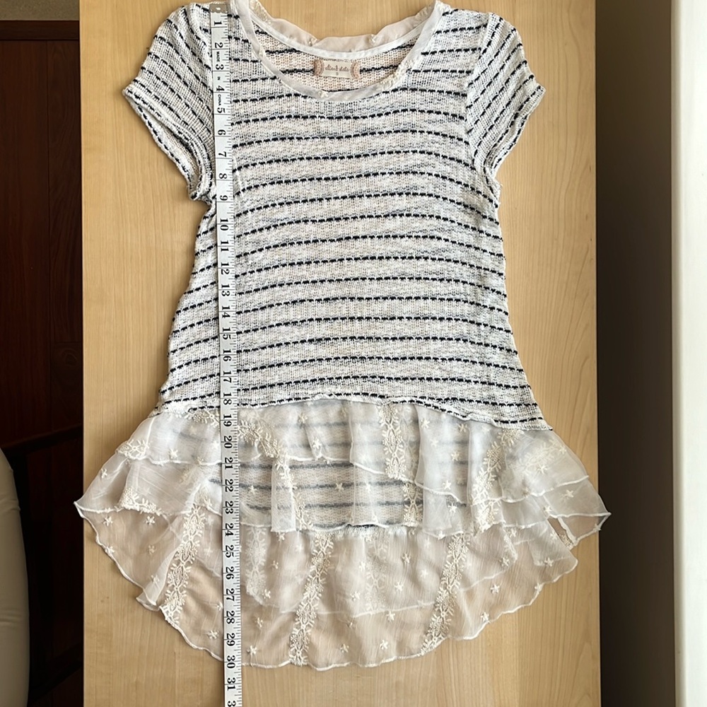 Altar’d State Short Sleeve Sweater & Lace Tunic Small EUC - Picture 2 of 12